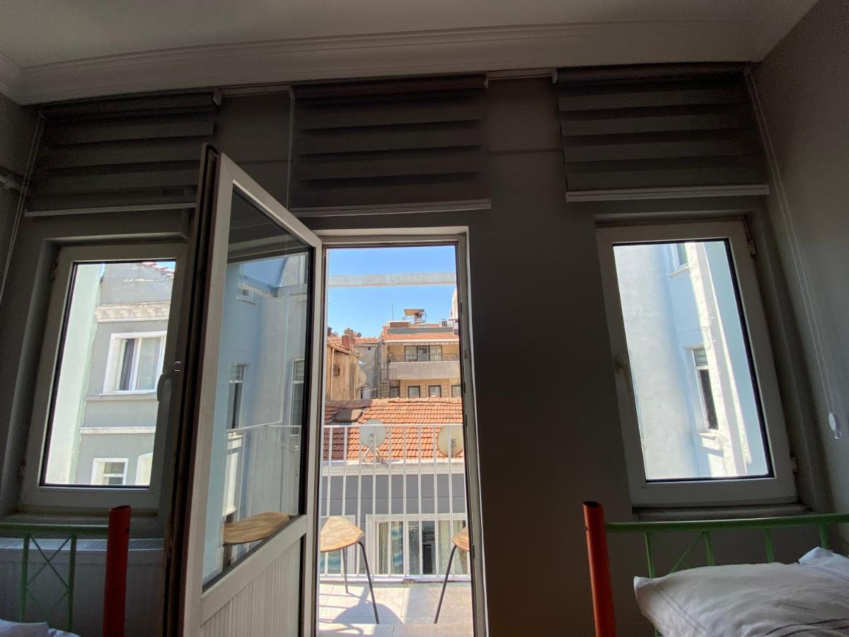 Windrose Hostel Istanbul Exterior photo