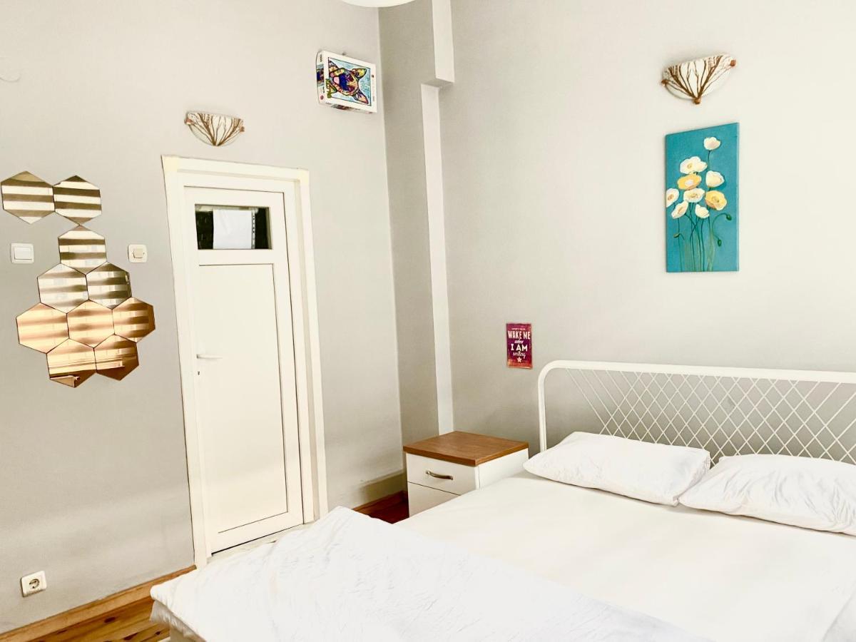Windrose Hostel Istanbul Exterior photo