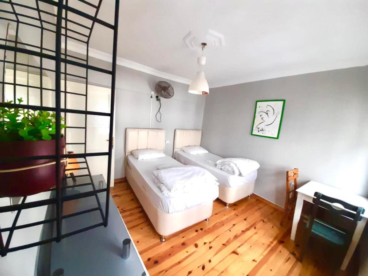 Windrose Hostel Istanbul Exterior photo
