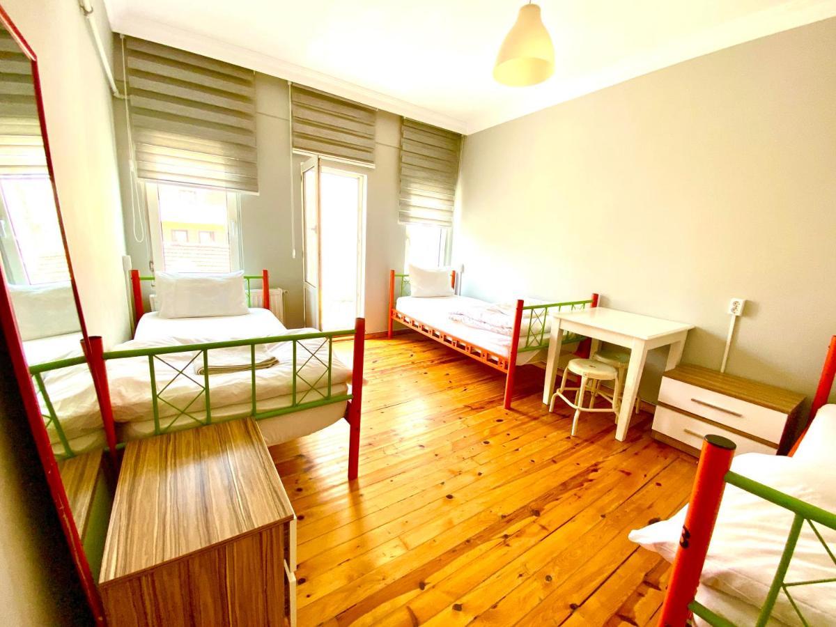 Windrose Hostel Istanbul Exterior photo