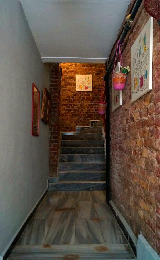 Windrose Hostel Istanbul Exterior photo