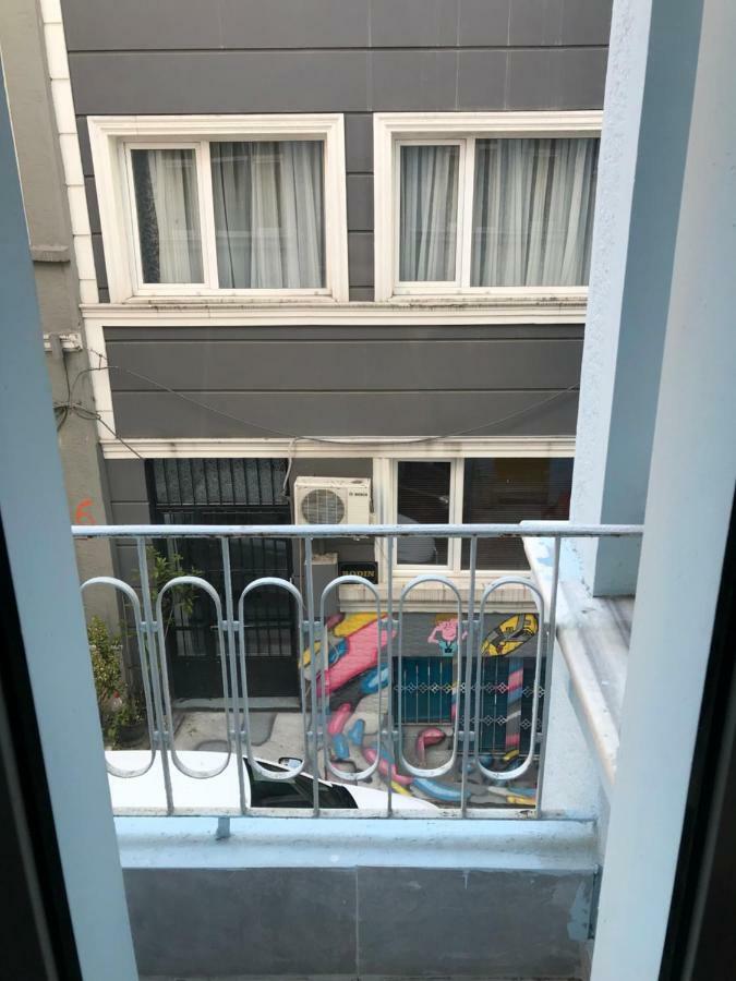 Windrose Hostel Istanbul Exterior photo